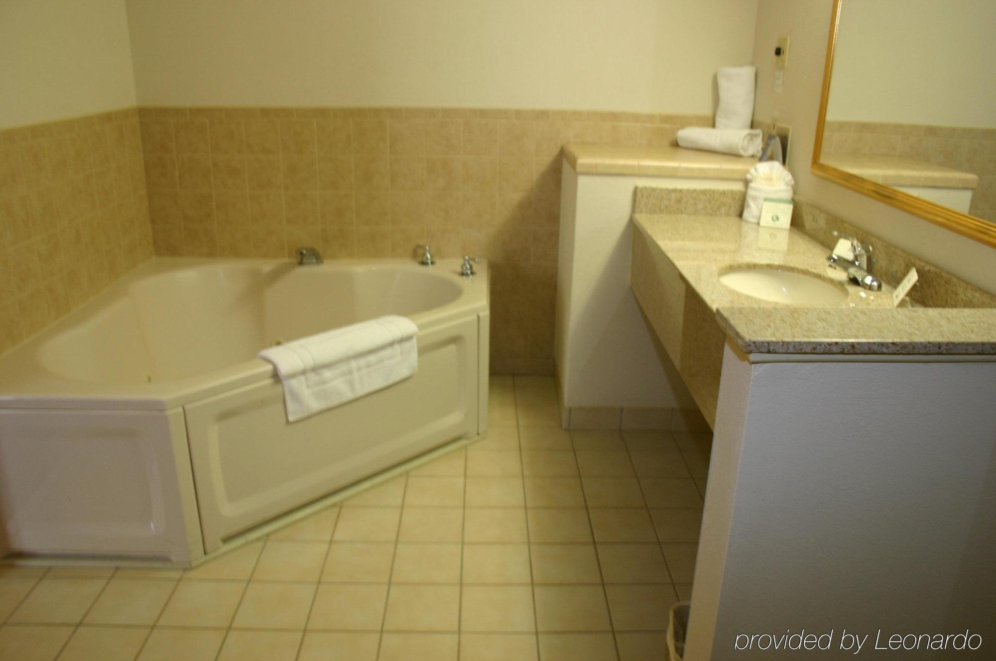 Holiday Inn Express Hotel & Suites Vinita By Ihg Zimmer foto
